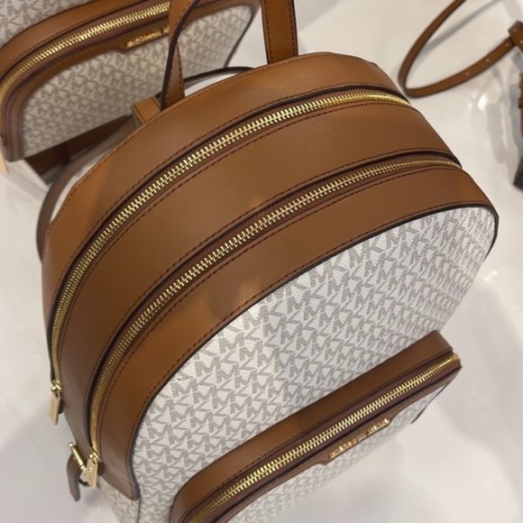 Michael Kors Jaycee Large Zip Pocket Backpack Vanilla - Picture 9 of 16